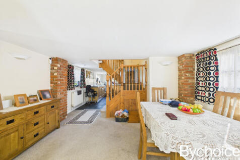 CAM05454G0-PR0080-STILL049