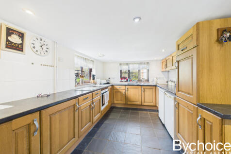 CAM05454G0-PR0080-STILL029