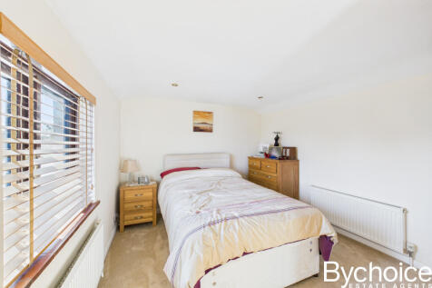 CAM05454G0-PR0080-STILL017