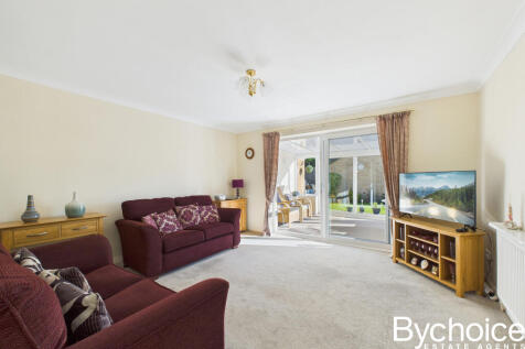 CAM05454G0-PR0082-STILL016