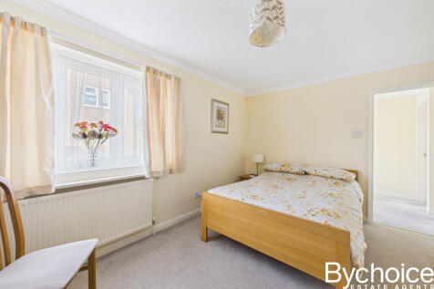 CAM05454G0-PR0082-STILL002