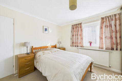 CAM05454G0-PR0082-STILL004