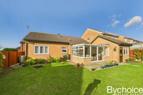 CAM05454G0-PR0082-STILL017