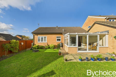 CAM05454G0-PR0082-STILL018