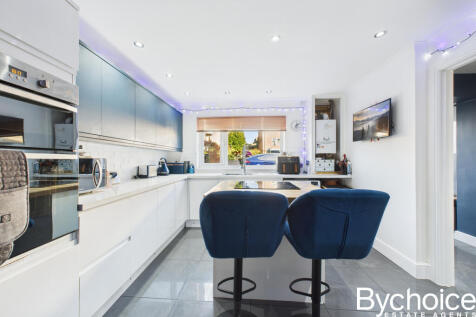 CAM05454G0-PR0088-STILL012