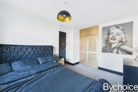 CAM05454G0-PR0088-STILL021