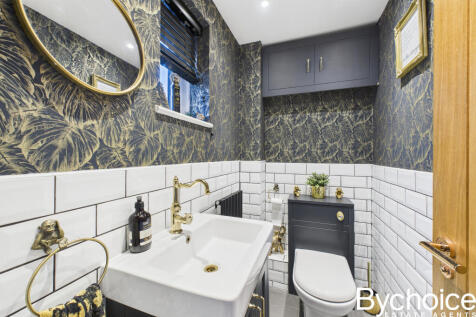 CAM05454G0-PR0086-STILL020