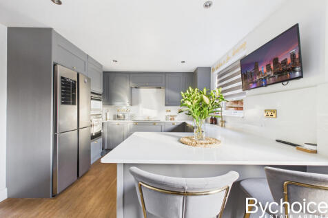 CAM05454G0-PR0086-STILL016