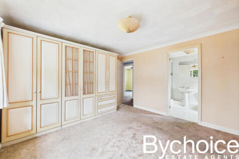 CAM05454G0-PR0030-STILL005