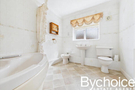 CAM05454G0-PR0030-STILL002