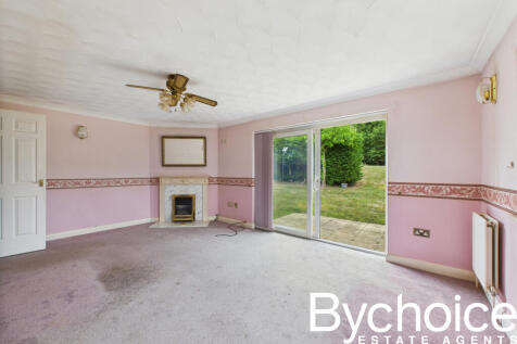 CAM05454G0-PR0030-STILL008