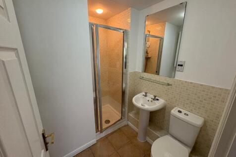 Master En-Suite