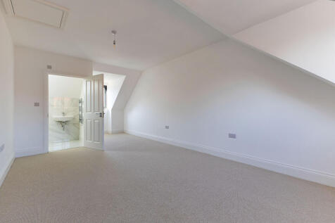 Principal bedroom space