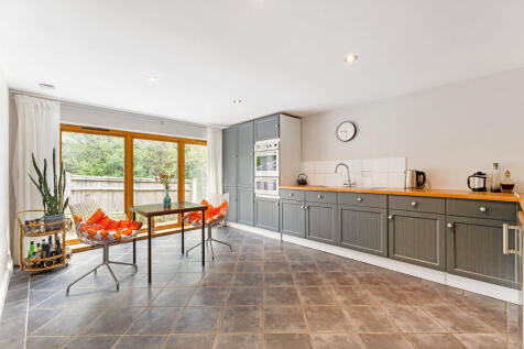 Cottage Kitchen/Breakfast Room