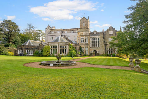 Warnham Court
