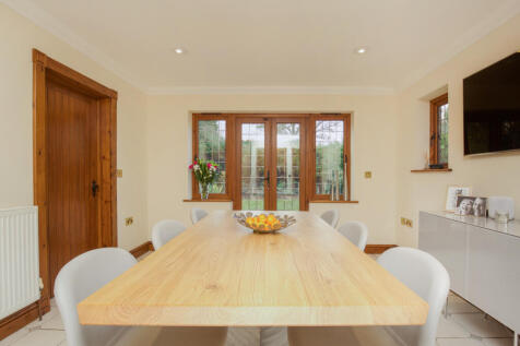 Breakfast Room