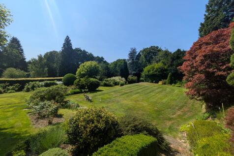 garden from house