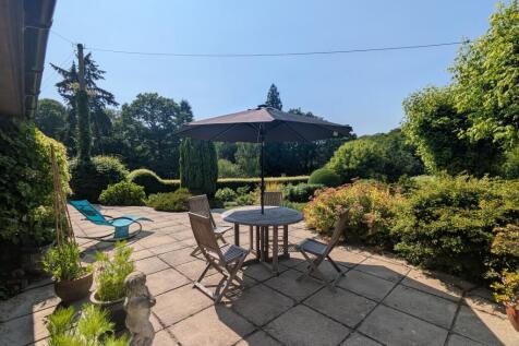 outside of pool house