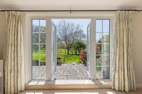 Patio doors from Sitting Room to Garden