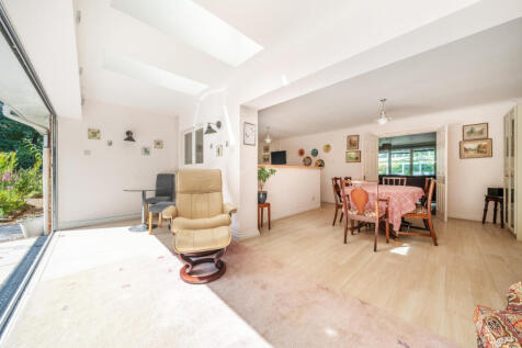 sun room to dining room