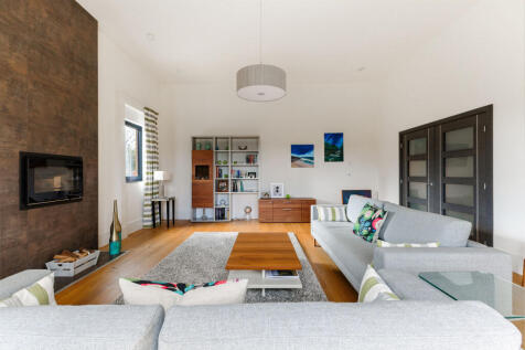 Rear sitting room