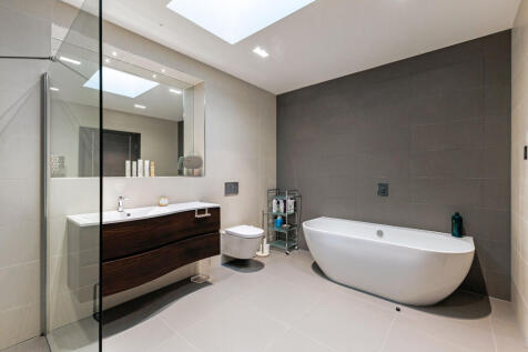 Bath-shower room