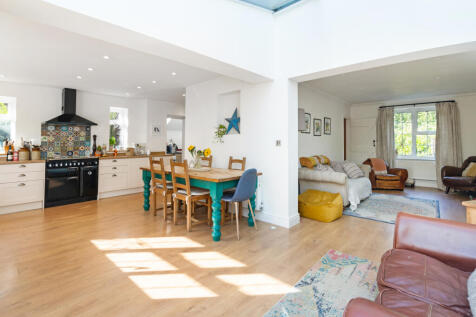 Kitchen.Living.Dining