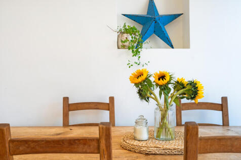 Dining table &amp; nook