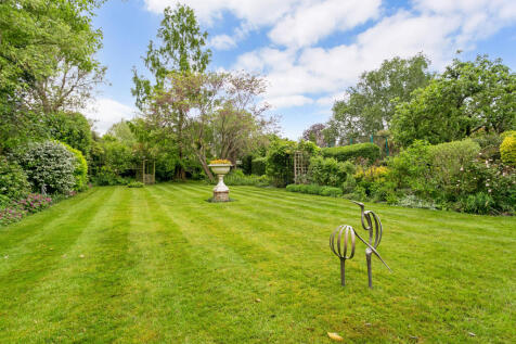 Lawned Garden