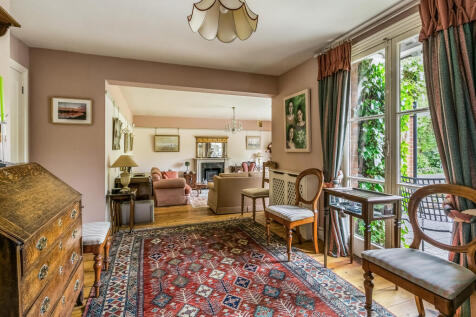 Garden Room to Drawing Room