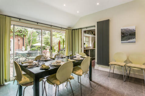 Breakfast Room to Terrace