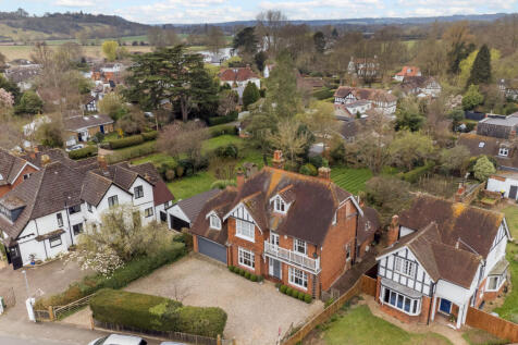 House with Abbotsbrook Estate and River Thames