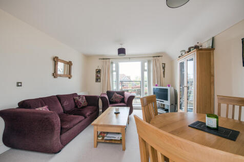 Furnished Sitting/Dining Room