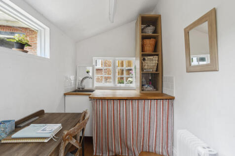 Utility/Studio
