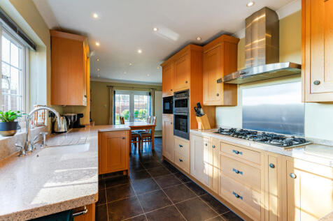 Kitchen to Breakfast Room