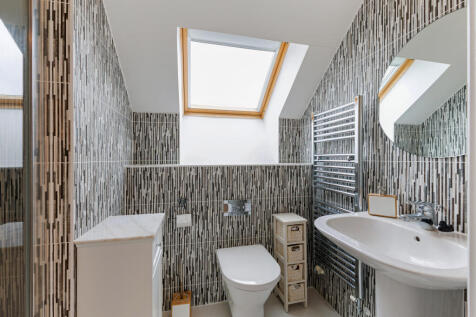 Ensuite to Main