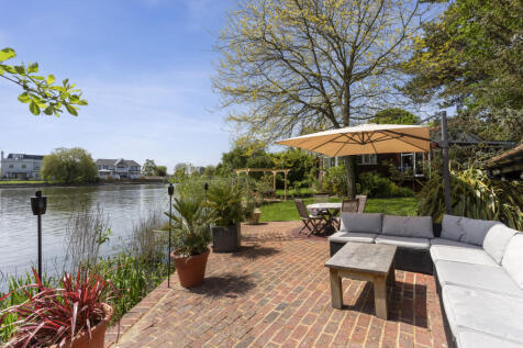 Views to river and garden
