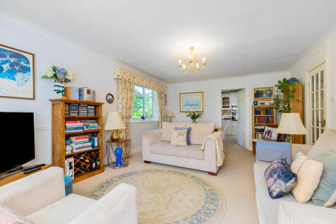 Sitting/Dining Room