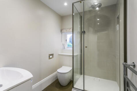 Ensuite to Main