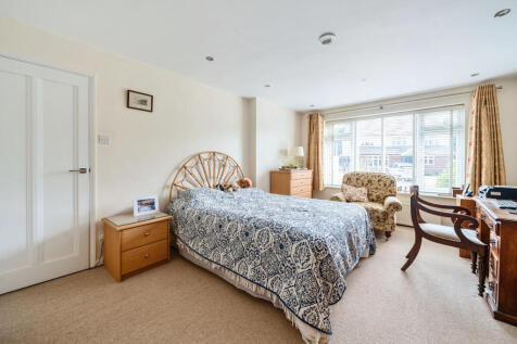 Reception Room/Ensuite Bedroom