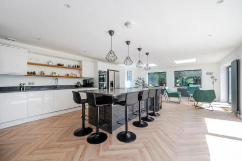 Kitchen Area towards Family Space