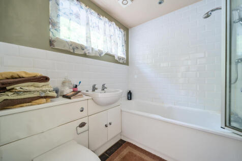 En Suite Bathroom