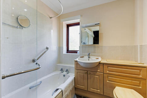 En Suite Bathroom
