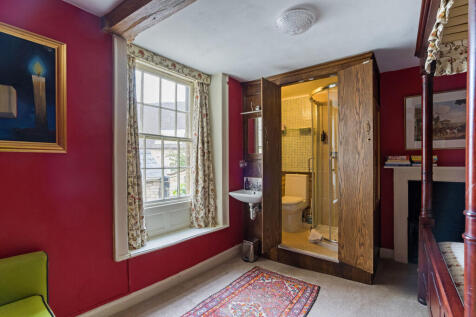 En Suite in Guest Bedroom 1