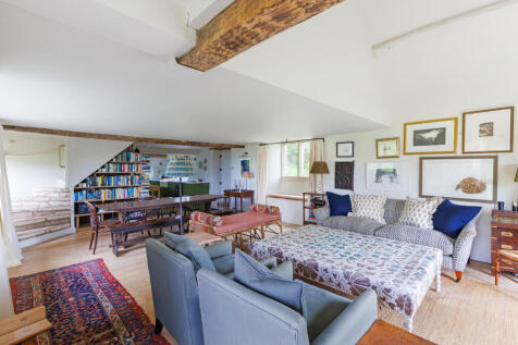 Sitting/Dining Room