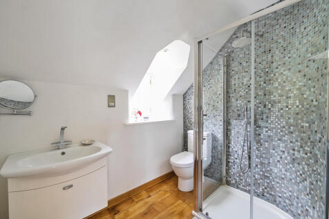 En Suite Bathroom