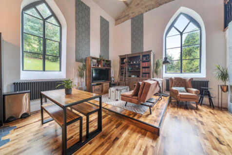 Dining/Sitting Area