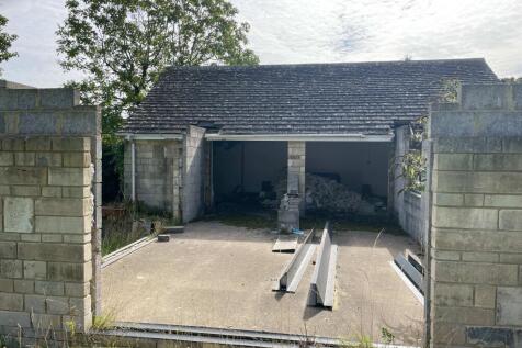 Unfinished Leisure Suite