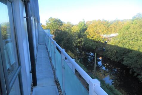 Riverside Terrace