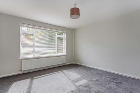 17 Bromet Close, ...